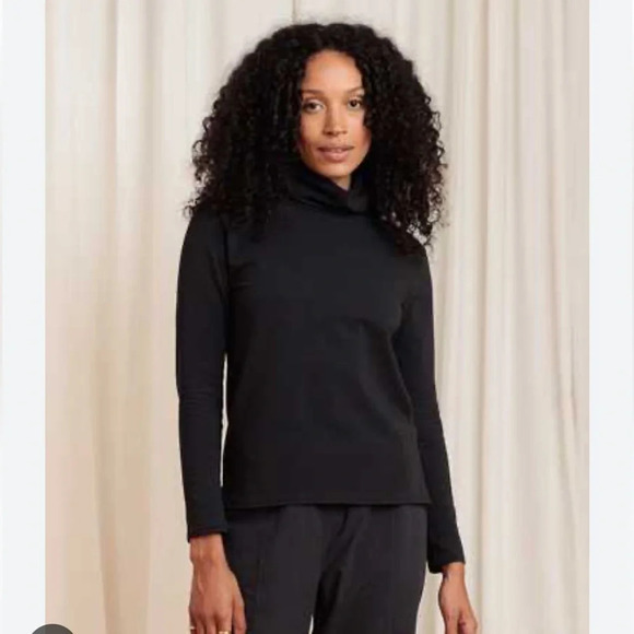 Tradlands  “Monty” turtleneck S brand new…this is a true to size fit S - Picture 7 of 7